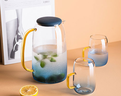 Glass Water Pitcher with Lid