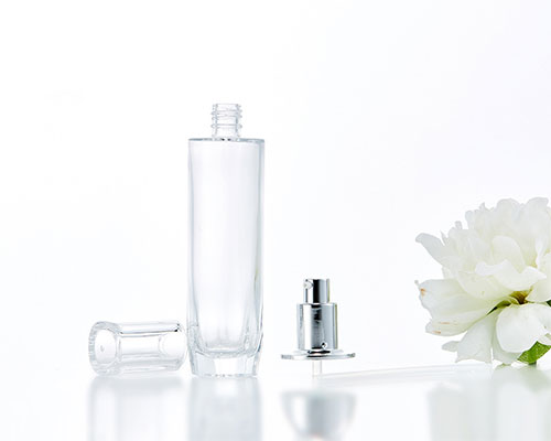 Clear Glass Cosmetic Bottle with Pump